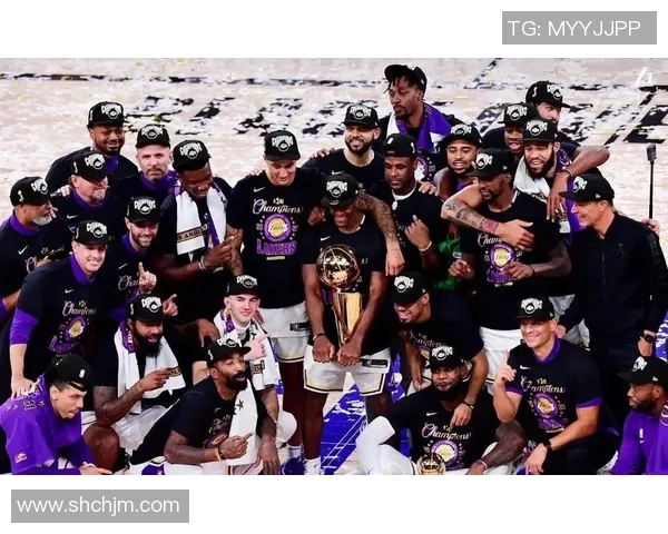 2020年10月1日湖人对热火总决赛第一场精彩直播回顾与分析